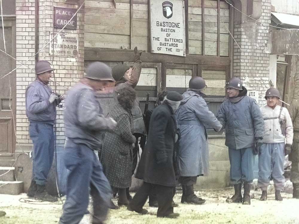 Les officiers supérieurs de la 101è Division Airborne à Bastogne, le 18 janvier 1945.