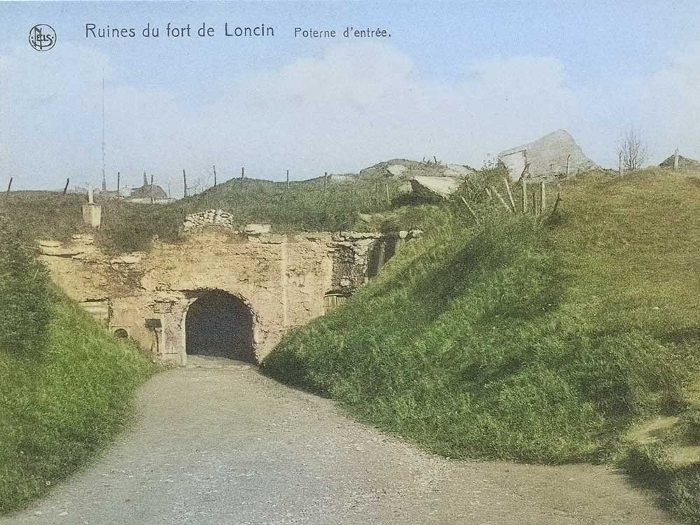 Les ruines du Fort de Loncin. Poterne d'entrée.