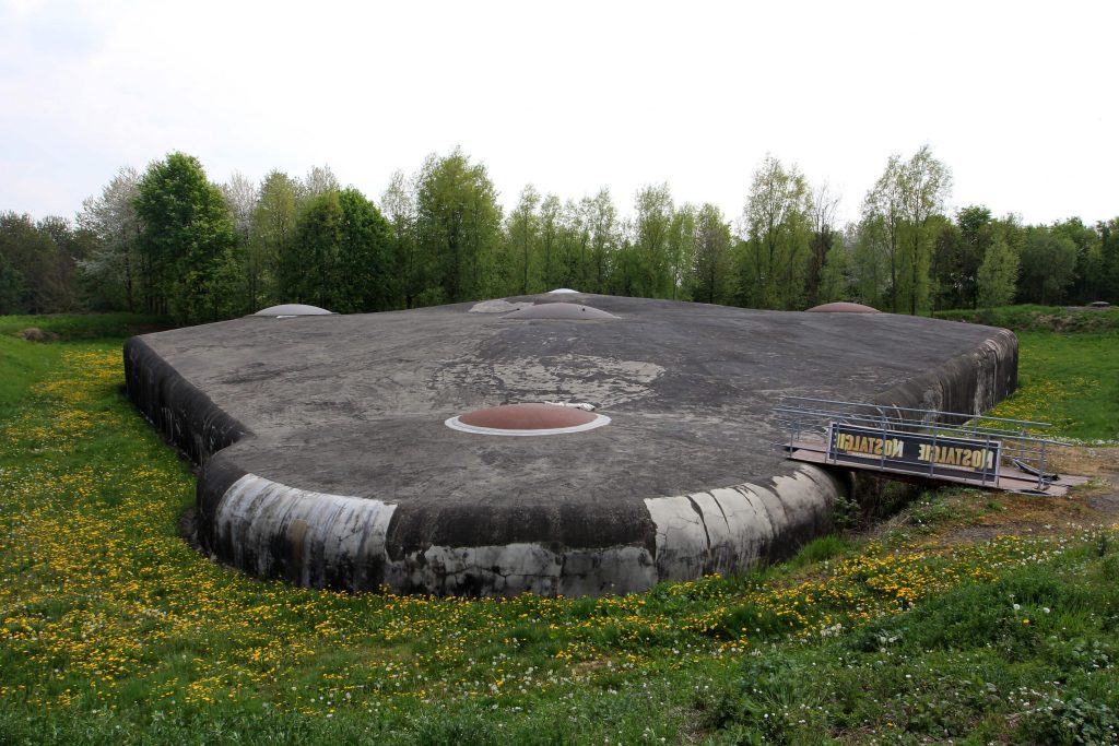 Une des coupoles du fort de Lantin