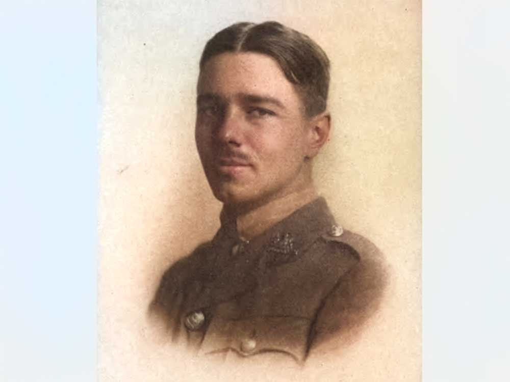 Porträt von Wilfred Owen, gefunden in der Sammlung seiner Gedichte von 1920.