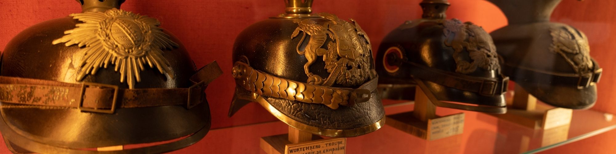 Casques au Musée Gaumais à Virton.