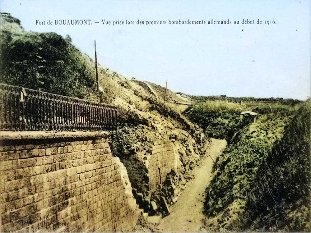 Fort Douaumont im Frühjahr 1916.
