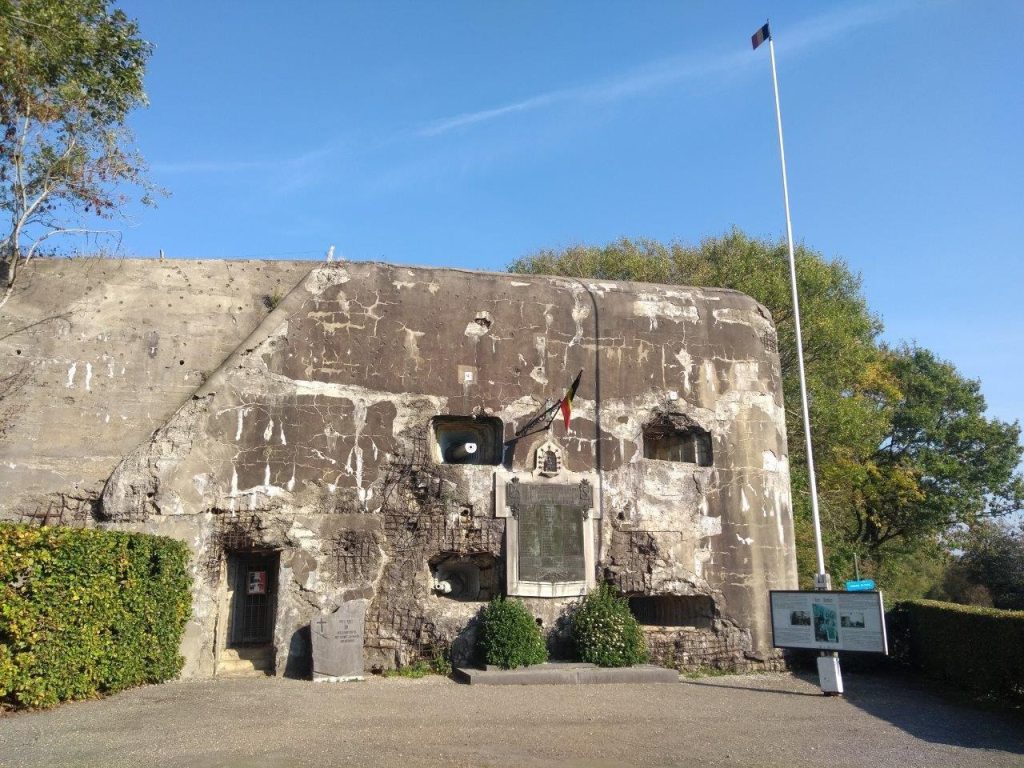De ingang van het Fort van Battice.