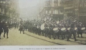 Die Baracke des 3. marokkanischen Gewehrregiments im April 1920 in Frankfurt am Main. L'Illustration 1920.