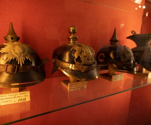 Casques au Musée Gaumais à Virton.