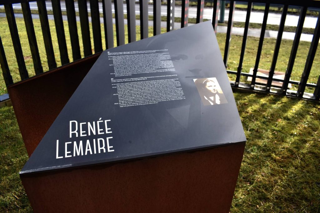 Panneau descriptif sur la vie de Renée Lemaire.