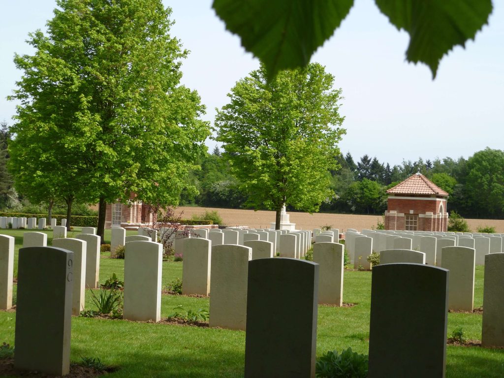 Tombes du cimetière militaire du Commonwealth.