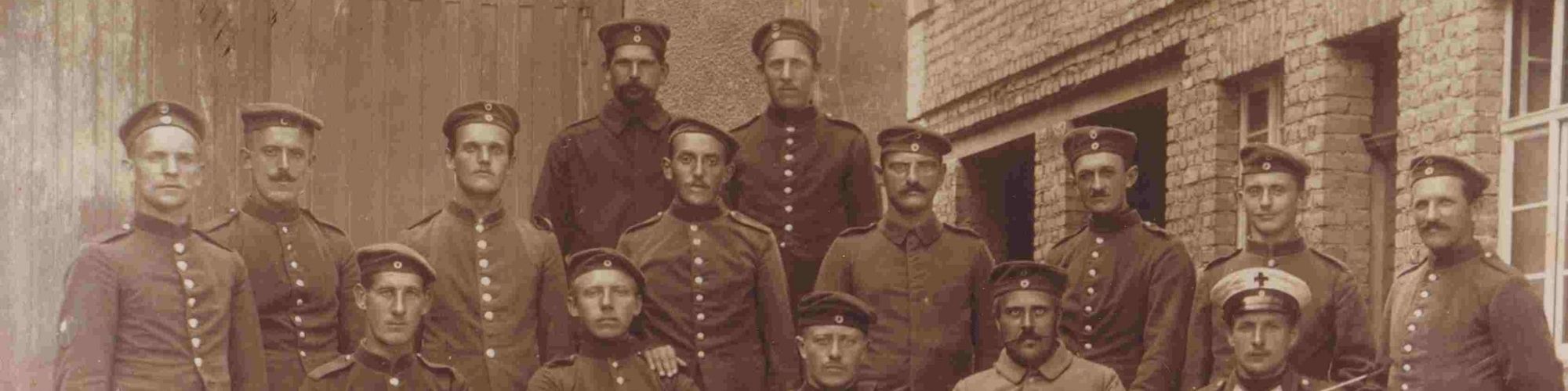 Groupes de soldats. Malmundarium, 1914-1918